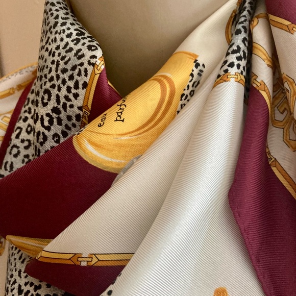 LUXURY theme vintage silk scarf - Picture 6 of 9